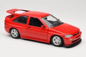 Ford Escort Mk5 RS Cosworth Punane UT Models 1:18 180082102 Metall - pilt 6/8