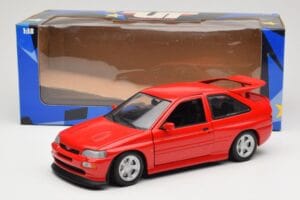 Ford Escort Mk5 RS Cosworth Punane UT Models 1:18 180082102 Metall - pilt 8/8