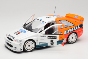 Ford Escort RS Cosworth Repsol #5 C. Sainz / L. Moya RAC Rally 1997 UT Models 1:18 39750 Metall - pilt 2/8