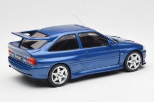 Ford Escort RS Cosworth Sinine IXO 1:18 18CMC180 Metall - pilt 2/6