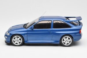 Ford Escort RS Cosworth Sinine IXO 1:18 18CMC180 Metall - pilt 3/6