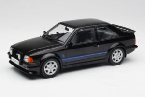 Ford Escort RS Turbo Printsess Diana Erauto Must MCG 1:18 MCG18420 Metall