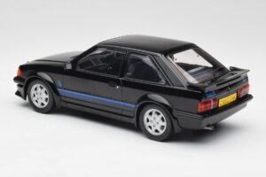 Ford Escort RS Turbo Printsess Diana Erauto Must MCG 1:18 MCG18420 Metall - pilt 5/6