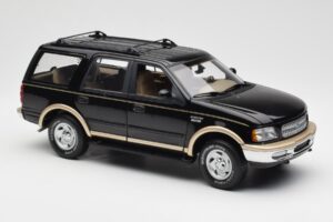 Ford Expedition Eddie Bauer Must UT Models 1:18 22710 Metall