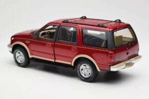 Ford Expedition Eddie Bauer Punane Metallik UT Models 1:18 22711 Metall - pilt 7/8