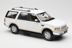 Ford Expedition Eddie Bauer Valge UT Models 1:18 22712 Metall - pilt 6/8