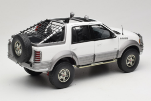 Ford Expedition Himalaya White AUTOart 1:18 72781 Metall - pilt 3/8