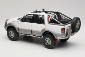Ford Expedition Himalaya White AUTOart 1:18 72781 Metall - pilt 7/8
