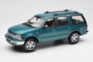 Ford Expedition XLT Roheline Metallik UT Models 1:18 22717 Metall