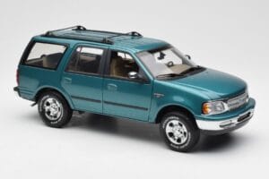Ford Expedition XLT Roheline Metallik UT Models 1:18 22717 Metall - pilt 6/8