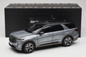 Ford Explorer Hall OEM 1:18 FORD2020 Metall - pilt 8/8