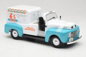 Ford F-1 Howard Johnson's Ice Cream Road Signature 1:18 92229 Metall - pilt 4/6