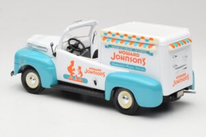 Ford F-1 Howard Johnson's Ice Cream Road Signature 1:18 92229 Metall - pilt 5/6