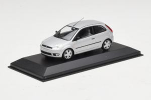 Ford Fiesta Mk5 2-Door Hõbedane Minichamps 1:43 FIESTA003 Metall - pilt 2/4