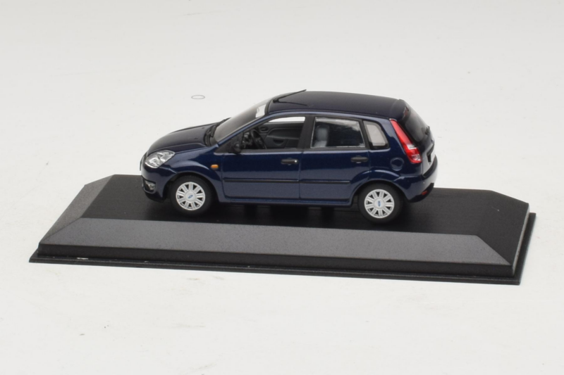Ford Fiesta Mk5 4-Door Tumesinine Minichamps 1:43 FIESTA001 Metall