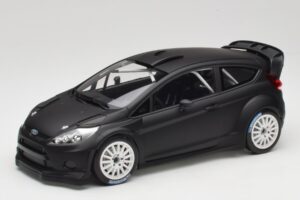 Ford Fiesta RS WRC Street Mk7 Matt Must Minichamps 1:18 151110892 Metall