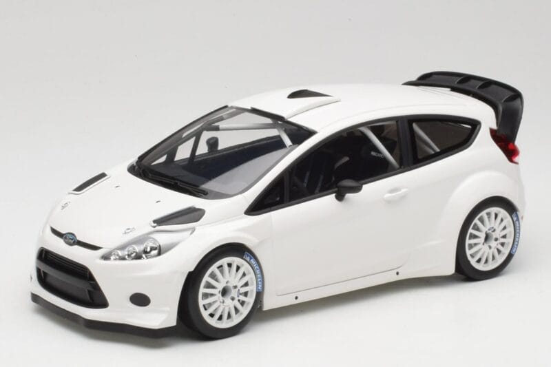 Ford Fiesta RS WRC Street Mk7 Valge Minichamps 1:18 151110890 Metall