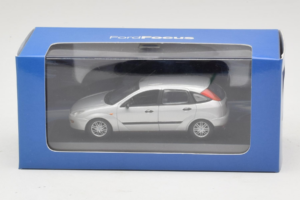 Ford Focus Mk1 Hõbedane Minichamps 1:43 FOCUS006 Metall - pilt 4/4