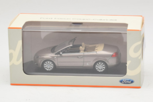 Ford Focus Mk2 CC Hall Minichamps 1:43 FORD005 Metall - pilt 4/4