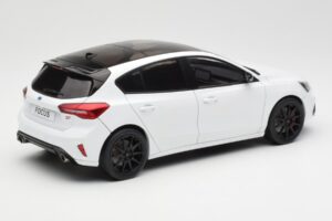 Ford Focus ST Mk4 Frozen Valge MCG 1:18 MCG18453 Metall - pilt 2/6