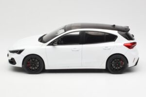Ford Focus ST Mk4 Frozen Valge MCG 1:18 MCG18453 Metall - pilt 3/6