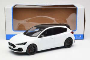 Ford Focus ST Mk4 Frozen Valge MCG 1:18 MCG18453 Metall - pilt 6/6