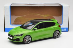 Ford Focus ST Mk4 Roheline MCG 1:18 MCG18452 Metall - pilt 6/6