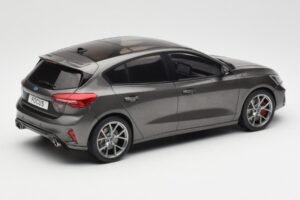 Ford Focus ST Mk4 Hall MCG 1:18 MCG18454 Metall - pilt 2/6