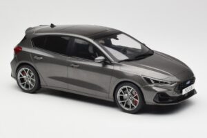 Ford Focus ST Mk4 Hall MCG 1:18 MCG18454 Metall - pilt 4/6