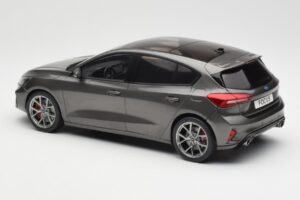 Ford Focus ST Mk4 Hall MCG 1:18 MCG18454 Metall - pilt 5/6