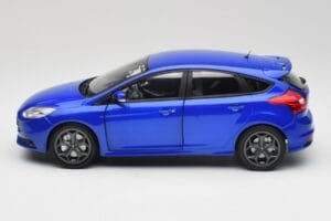 Ford Focus ST Mk2 Blue Metallic Minichamps 1:18 110082001 Metall - pilt 4/8