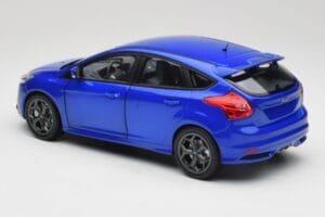 Ford Focus ST Mk2 Blue Metallic Minichamps 1:18 110082001 Metall - pilt 7/8