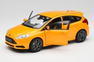 Ford Focus ST Mk2 Tangerine Scream Minichamps 1:18 110082005 Metall - pilt 2/8
