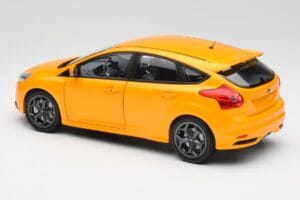 Ford Focus ST Mk2 Tangerine Scream Minichamps 1:18 110082005 Metall - pilt 7/8