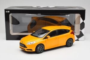 Ford Focus ST Mk2 Tangerine Scream Minichamps 1:18 110082005 Metall - pilt 8/8