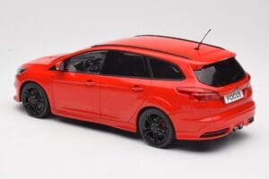 Ford Focus ST Turnier Mk3 Race Red MCG 1:18 MCG18466 Metall - pilt 5/6