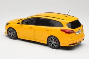Ford Focus ST Turnier Mk3 Kollane MCG 1:18 MCG18464 Metall - pilt 5/6