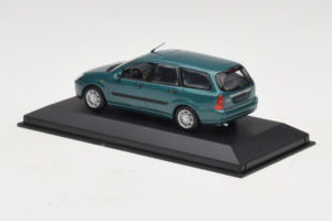 Ford Focus Mk1 Turnier Roheline Minichamps 1:43 FOCUS003 Metall - pilt 3/5