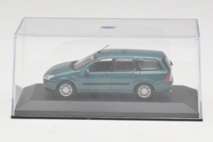Ford Focus Mk1 Turnier Roheline Minichamps 1:43 FOCUS003 Metall - pilt 4/5