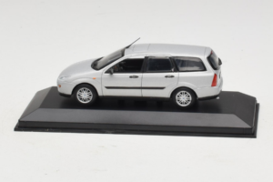 Ford Focus Mk1 Turnier Hõbedane Minichamps 1:43 FOCUS004 Metall