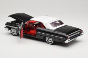 Ford Galaxie 500 Must Sun Star 1:18 1442 Metall - pilt 5/8