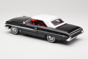 Ford Galaxie 500 Must Sun Star 1:18 1442 Metall - pilt 7/8