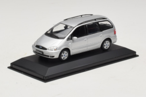 Ford Galaxy Mk2 Hõbedane Minichamps 1:43 GALAXY001 Metall - pilt 2/4
