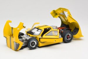 Ford GT40 Mk IV Kollane 1967 Shelby Collectibles 1:18 31414S Metall - pilt 2/8