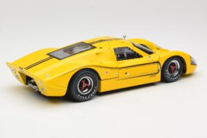 Ford GT40 Mk IV Kollane 1967 Shelby Collectibles 1:18 31414S Metall - pilt 3/8