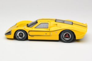 Ford GT40 Mk IV Kollane 1967 Shelby Collectibles 1:18 31414S Metall - pilt 4/8