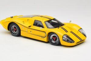 Ford GT40 Mk IV Kollane 1967 Shelby Collectibles 1:18 31414S Metall - pilt 6/8