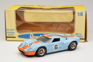 Ford GT40 Gulf #6 J. Ickx / J. Oliver 24 Hours of Le Mans 1969 Revell 1:18 48824 Metall - pilt 8/8