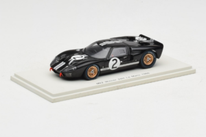 Ford GT40 Mk II #2 B. McLaren / C. Amon Shelby American Winner 24 Hours of Le Mans 1966 Spark 1:43 43LM66-O1 Vaik - pilt 2/4