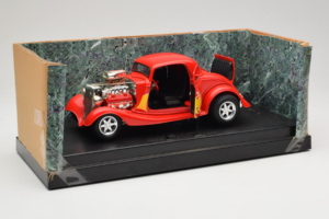 Ford High Tech Punane Leegiga American Muscle 1:18 7726 Metall - pilt 2/4